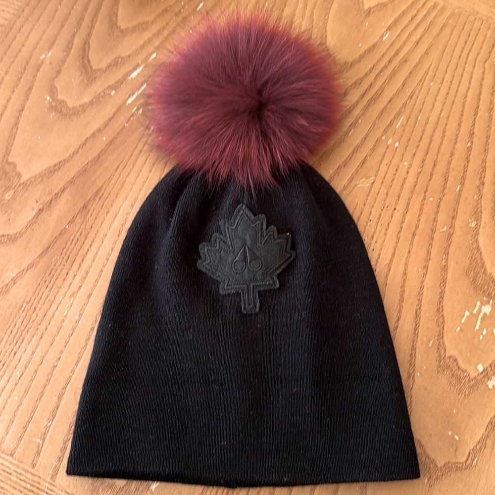 Black knit hat with real fur top